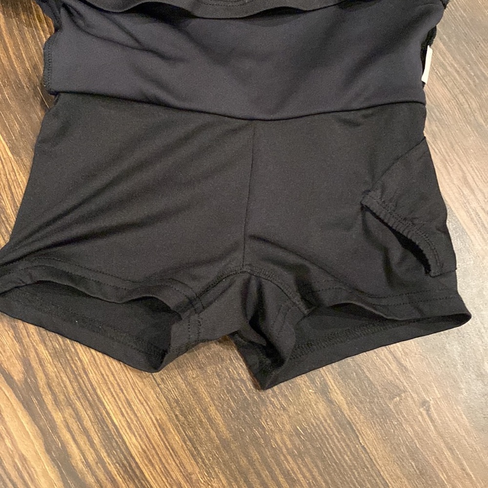 SKORTS (2) - Picture 3 of 6